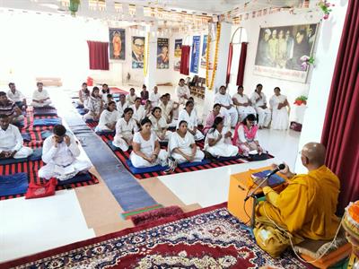  पूज्य भदन्त धम्मदीप महानन्द बोधि (नैनपुर मण्डला) द्वारा त्रिशरण बुद्ध विहार भोपाल में अश्विनी पूर्णिमा महापवारणा वर्षावास में महापरित्रण पाठ का आयोजन सम्पन्न हुआ